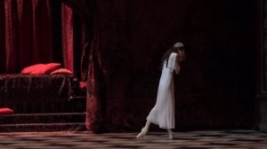Svetlana Zakharova and Artemy Belyakov in ballet Romeo and Juliet