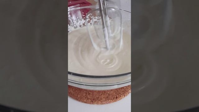 Легкий ТВОРОЖНЫЙ ДЕСЕРТ к чашечке кофе. смотреть онлайн