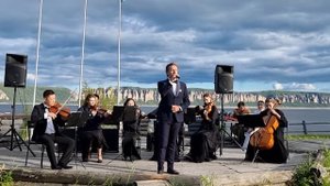 "Сахам Сирэ барахсан", текст Ивана Степанова, в исполнении Леонида Анциферова.