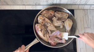 КАК ПРИГОТОВИТЬ КУРИЦУ С ШАМПИНЬОНАМИ В СЛИВОЧНОМ СОУСЕ ПО-ТОСКАНСКИ? Тушеная на сковороде курица