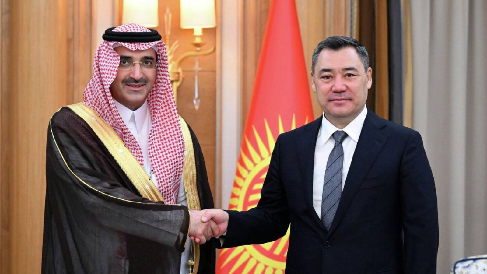 Садыр Жапаров провел первые переговоры в Эр-Рияде