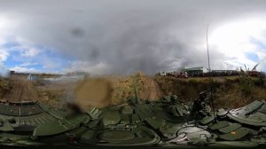 Видео 360: Шоу бронетанковой техники - вид с танка