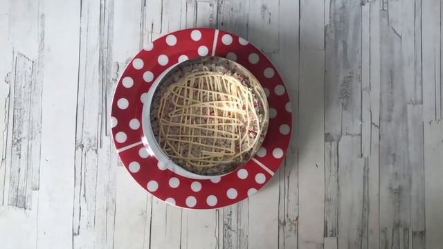 Салат креветки крабовые палочки яйца сыр  Вкусный праздничный салат с морепродуктами