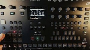 Treat x Elektron Analog Four MK2 -The Greatest Groovebox  Synth?!