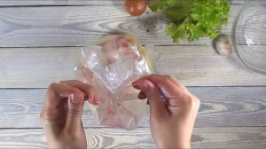 Запекаем куриные ножки в рукаве с картошкой