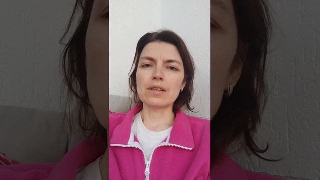 Самоподдержка своего начинания. Сравнение с другими себе в помощь. Раздражает, но смотрю.