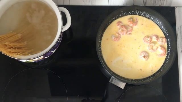 ВКУСНЯТИНА ПО ИТАЛЬЯНСКИ Паста с креветками в чесночном соусе НИКТО НЕ ОТКАЖЕТСЯ! смотреть онлайн
