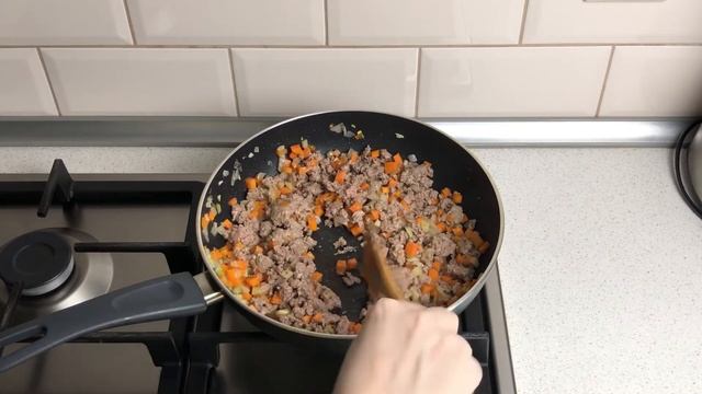 Спагетти Болоньезе с фаршем и томатной пастой  Как приготовить ПАСТУ БОЛОНЬЕЗЕ с томатным соусом