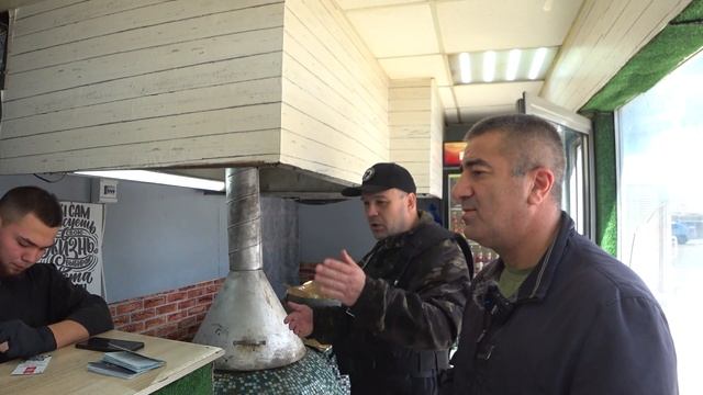 УЖАСЫ ЕКАТЕРИНБУРГСКОГО ОБЩЕПИТА: НЕЛЕГАЛЫ и АНТИСАНИТАРИЯ | Совместный рейд с Русской Общиной