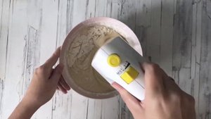 КАК ПРИГОТОВИТЬ СЛАДКИЙ ПИРОГ НА КЕФИРЕ В ДУХОВКЕ НА СКОРУЮ РУКУ?