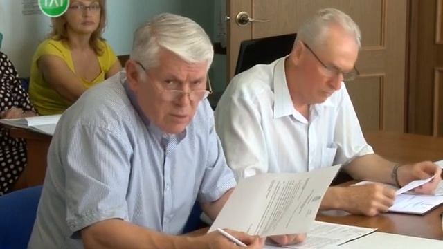 Депутаты первого созыва, провели заключительное заседание