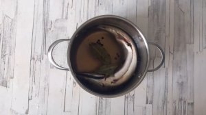 КАК ПРИГОТОВИТ СКУМБРИЮ В РАССОЛЕ ЦЕЛИКОМ? Малосольная, вкусная, легко и просто