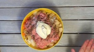 Картошка с фаршем в горшочках