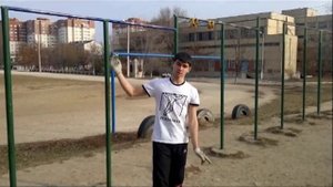 Обучалка по элементу Бабочка на турнике.