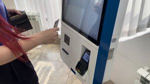 Терминал самообслуживания СиМед в регистратуре консультативной поликлиники