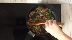 Куриные рулетики с грибами и сыром в духовке. Вкусно и красиво! Рулетики из куриного филе  праздник!