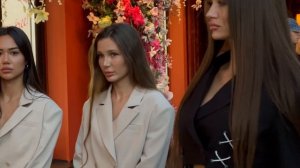 Hot release! Many beautiful girls on the famous Moscow street.