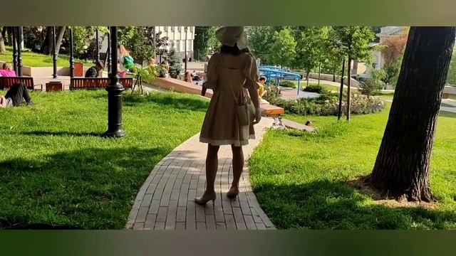 Фотопрогулка: стилистика от 50х до 80х в парке "Горка" смотреть онлайн