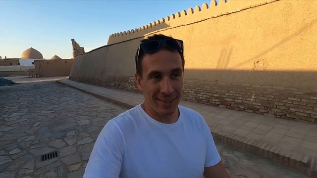 Хива - столица древнего государства Хорезм // Поездка в Ургенч на  троллейбусе // Своими глазами