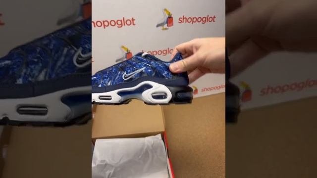 Nike Air Max Plus AMP: распаковка из США №602 👟 Shopoglot смотреть онлайн