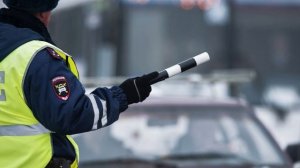 Сотрудник ГИБДД требует предъявить ваш техосмотр моя фраза от бывалых водителей сразу отпустят