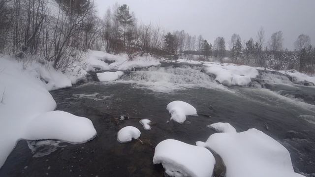 Перекаты на реке Суенга, начало зимы смотреть онлайн