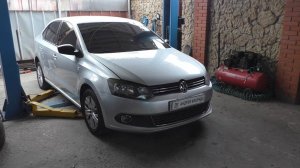 Замена прокладки передней крышки двигателя на Volkswagen POLO 1,6 Фольксваген Поло 2014 года 1часть