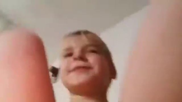 Мальчик будуйщий блогер