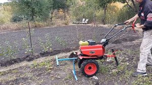 Приспособление для мотоблока, удобная штука.