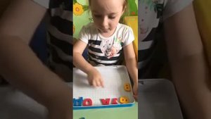 Печатаем слова под диктовку. Развиваем фонематический слух и навыки «письма». Даша 3,11г