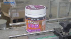 Фасовка и упаковка сыпучей продукции в пластиковые банки с наклейкой этикетки