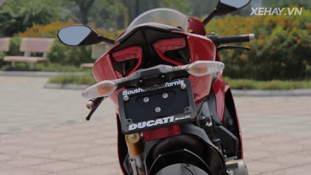 Ducati 1199 Panigale S.  review