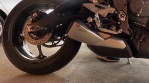 TRIUMPH STREET TRIPLE 765 с глушителем LeoVince LV One Evo