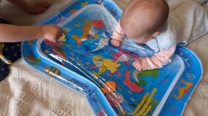 Развивающий водный коврик Baby Сode® Акуленок Baby Shark с пищалкой