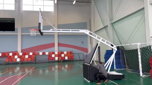 Баскетбольная стойка мобильная складная Спортивные Технологии. Механизм складывания.