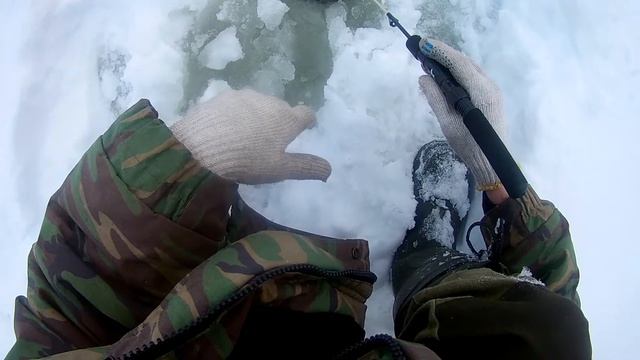 ПЕРВАЯ ЗИМНЯЯ РЫБАЛКА В 2021 НА КРАСНОМ ЯРУ, РЕКА УСТА | PARABALA