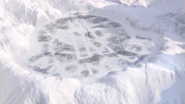 Moncler - Leave No Trace смотреть онлайн