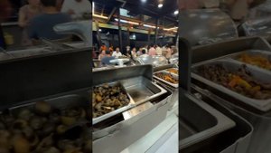 Буфет в Нянчанге, Вьетнам. Ешь сколько хочешь за 250К донгов, это около 900₽