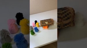 12 идей логопедических заданий с разноцветными шапочками
