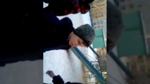 Разборки! посмотрите на разборки малышей) Серьезные люди))