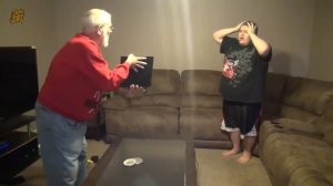 Злой Дед сломал PS4 сына! Нецензурная лексика, только 18 !