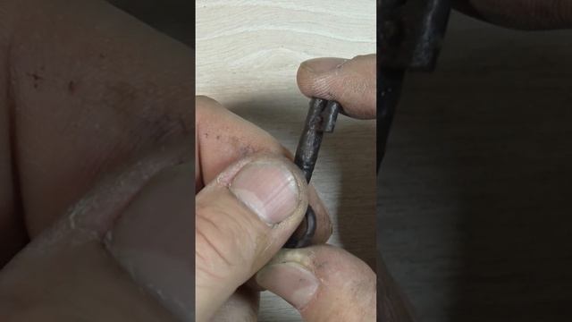 Нашли в лесу старинный ключик #shorts #metaldetecting #поисксметаллоискателем #нашливлесу #ключик