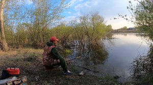 ДЕРЕВЕНСКИЙ ПАРК! ДЕЛО БЫЛО ВЕСНОЙ! РЫБАЛКА НА УДОЧКУ ДОНКУ ПОПЛАВОЧКУ