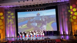 "Широка страна моя родная" и "Моя Москва".
Детский Ансамбль "Зелёные Фуражки"