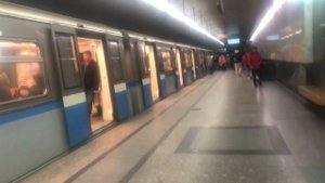 Электропоезда 81-740 (Русич) на Улице Старокачаловской, Бутовской линии метро // 19 ноября 2022 год