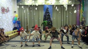 Танец разбойников на новогоднем празднике в детском саду