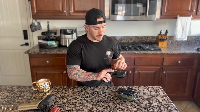 Showcasing my Gen 3 Glock 19. With Mag well, stippling, Trijicon Rmr, boogeyman custom slide. #gloc смотреть онлайн