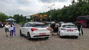 2013 Citroen DS5 vs. Lexus CT 200h