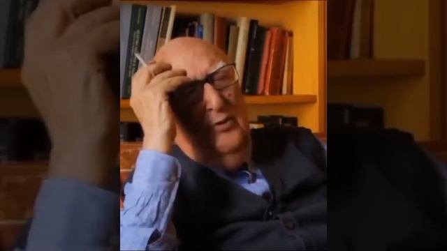 L'italiano è stato escluso dall'Europa - Andrea Camilleri смотреть онлайн