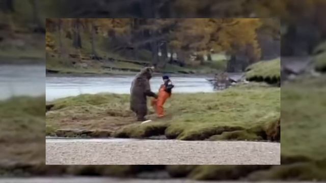 24 ЧАСА выбираюсь ИЗ ГЛУШИ на ВЕДРЕ без НАВИГАТОРА и КАРТ! смотреть онлайн